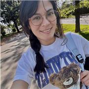 Médico pediatra, me defino como alguien que ama enseñar y trabajar con niños